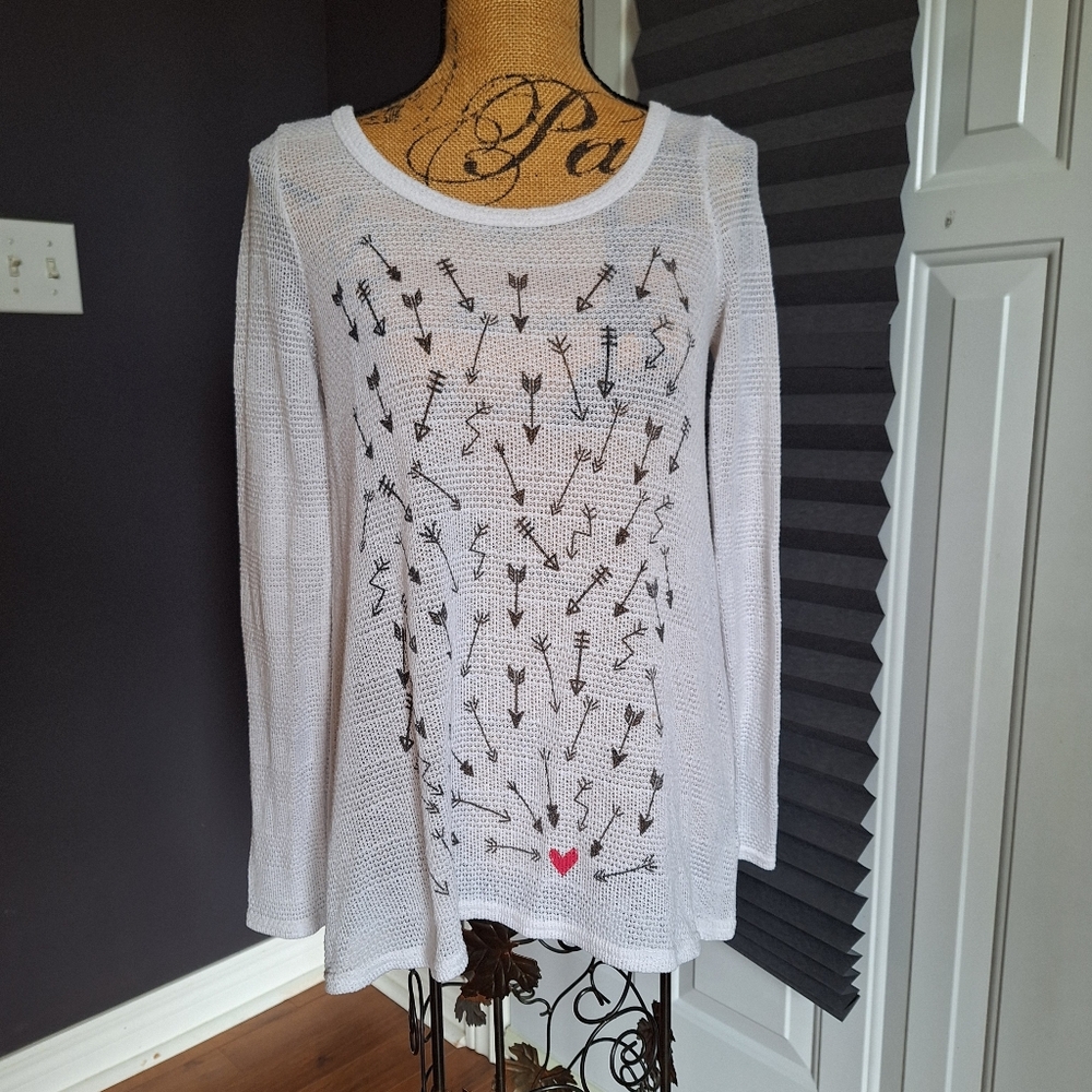 Bethany Mota White Long Sleeve Waffle Knit Top with Arrow & Heart Print Size MED